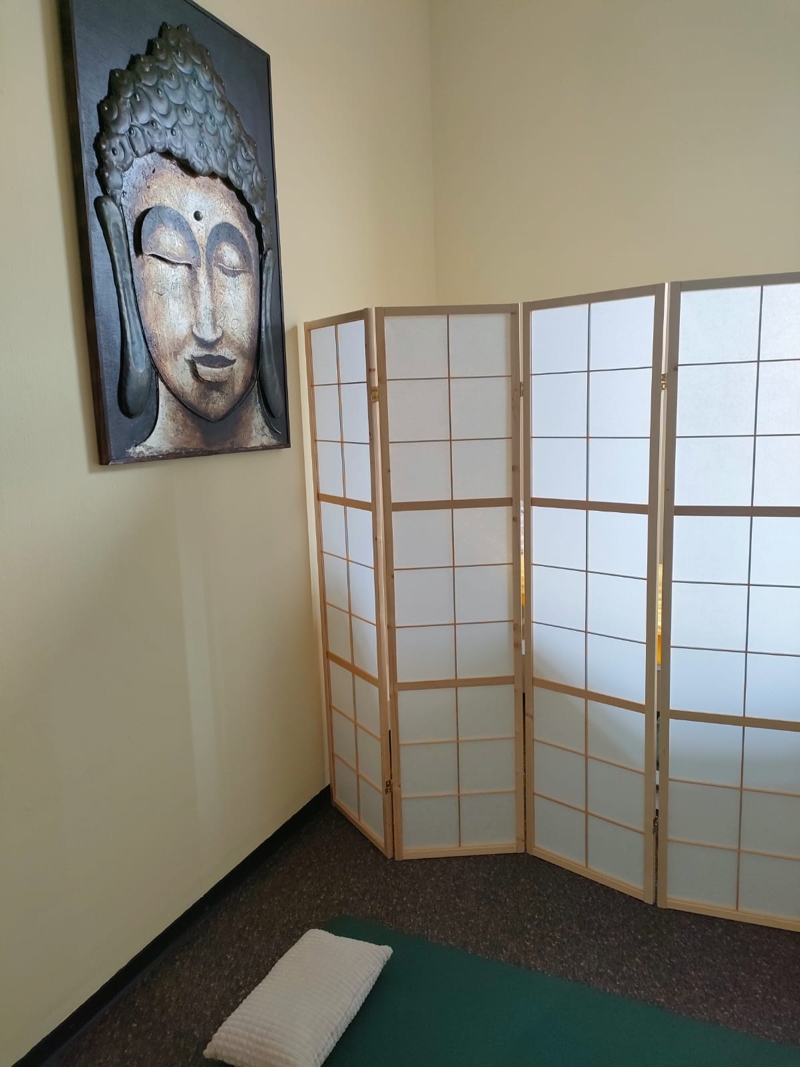 Innenansicht der Praxis: Paravent